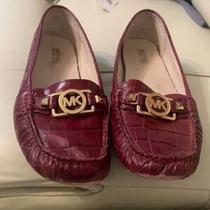 MICHAEL MICHAEL KORS EMBOSSED‎ CHARM BOC SHOES SIZE 10 1/2M
